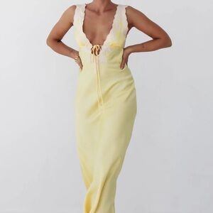 RUMORED Venice maxi dress yellow size small